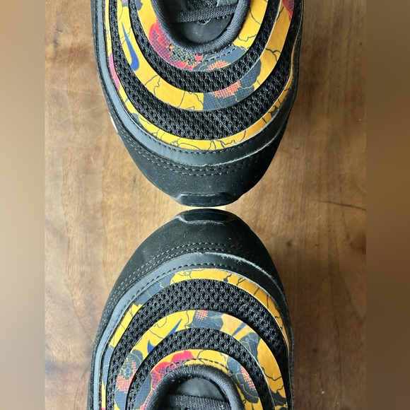 NIKE AIR MAX 97 SE GOLD/ BLACK FLORAL SIZE 9 WOMENS - Picture 7 of 10